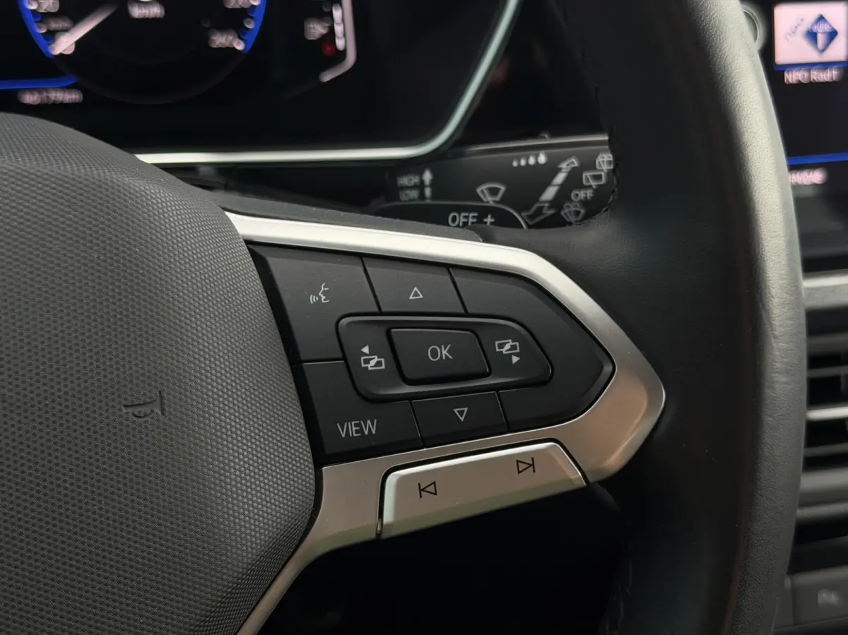 1.0 TSI DSG AUT. 110PK R-Line | ADAPT.CRUISE | CAM | CARPLAY | NAV | PDC | LED | DIGI.DASH | STOELVERW. | SPORTSTOELEN | 18" LMV