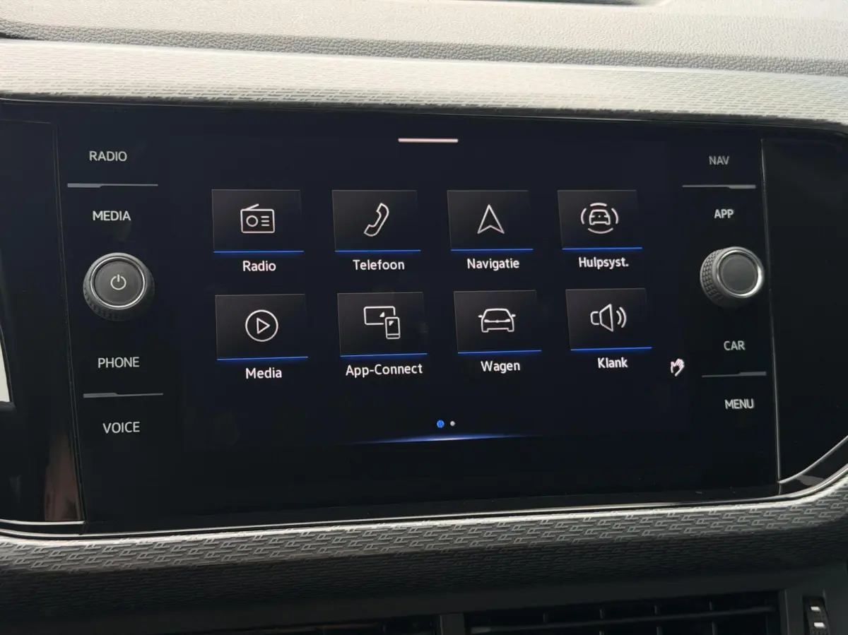 1.0 TSI DSG AUT. 110PK R-Line | ADAPT.CRUISE | CAM | CARPLAY | NAV | PDC | LED | DIGI.DASH | STOELVERW. | SPORTSTOELEN | 18" LMV