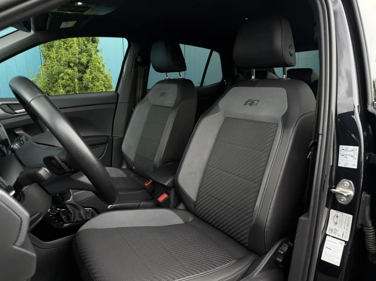 1.0 TSI DSG AUT. 110PK R-Line | ADAPT.CRUISE | CAM | CARPLAY | NAV | PDC | LED | DIGI.DASH | STOELVERW. | SPORTSTOELEN | 18" LMV