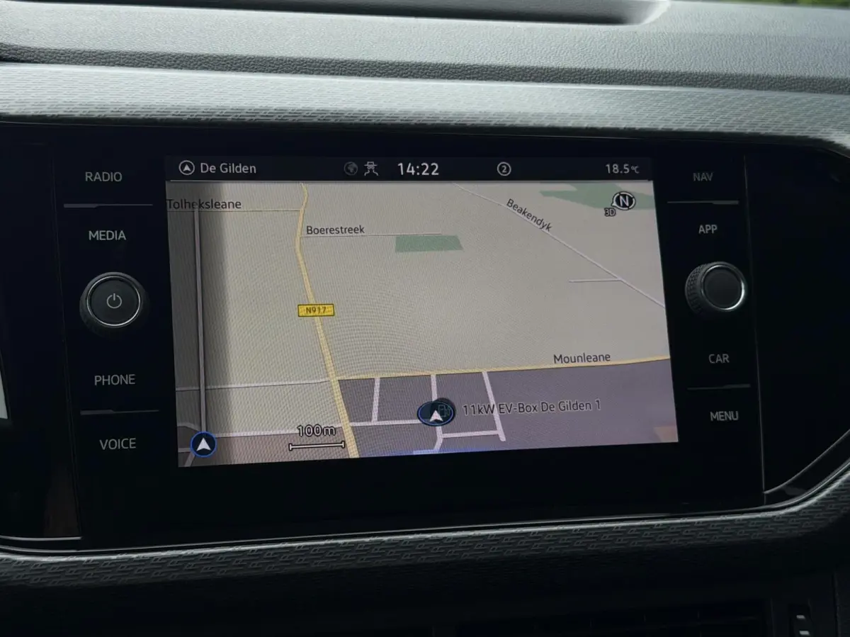 1.0 TSI DSG AUT. 110PK R-Line | ADAPT.CRUISE | CAM | CARPLAY | NAV | PDC | LED | DIGI.DASH | STOELVERW. | SPORTSTOELEN | 18" LMV