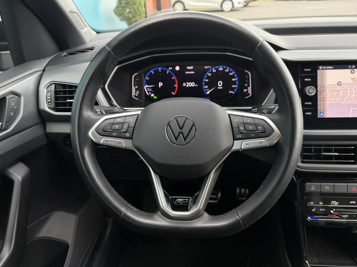 1.0 TSI DSG AUT. 110PK R-Line | ADAPT.CRUISE | CAM | CARPLAY | NAV | PDC | LED | DIGI.DASH | STOELVERW. | SPORTSTOELEN | 18" LMV