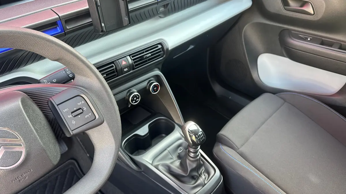 1.2 Turbo 100pk You | Cruise Control | Airco | Elektrische Ramen Voor | Parkeersensoren Achter | Lane Assist | Verkeersborden Herkenning | Cruise Control | Airco | Elektrische Ramen Voor | P