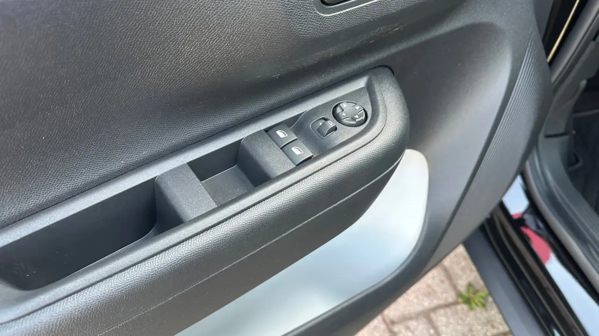 1.2 Turbo 100pk You | Cruise Control | Airco | Elektrische Ramen Voor | Parkeersensoren Achter | Lane Assist | Verkeersborden Herkenning | Cruise Control | Airco | Elektrische Ramen Voor | P