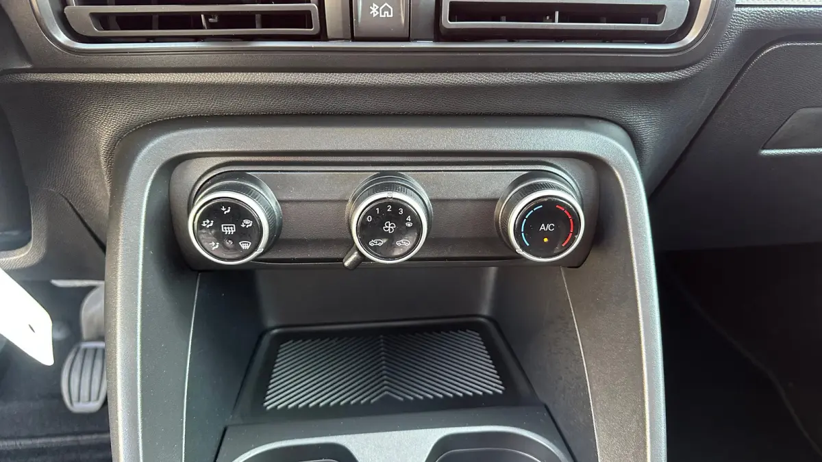 1.2 Turbo 100pk You | Cruise Control | Airco | Elektrische Ramen Voor | Parkeersensoren Achter | Lane Assist | Verkeersborden Herkenning | Cruise Control | Airco | Elektrische Ramen Voor | P