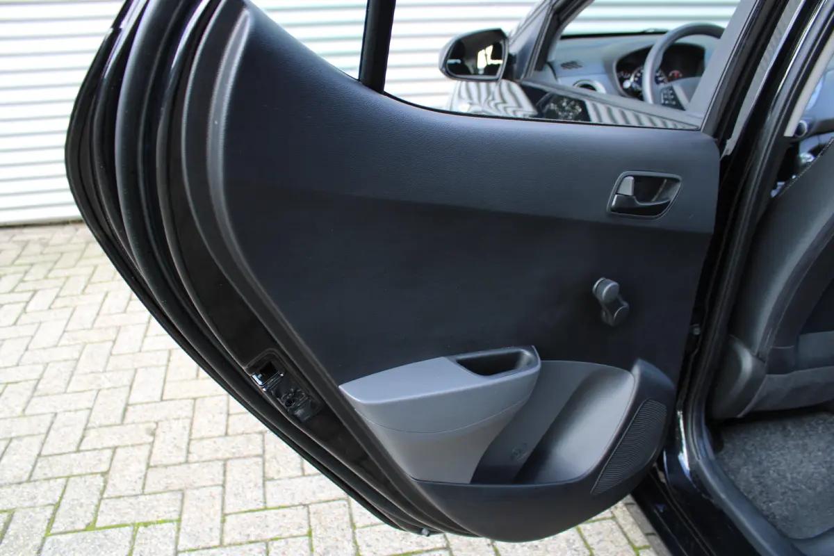 1.0i Comfort | Airco | Apple Carplay/Android Auto|telefoonintegratie premium | Cruisecontrol standaard