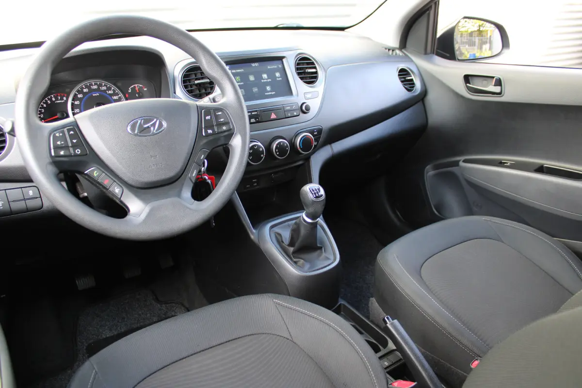 1.0i Comfort | Airco | Apple Carplay/Android Auto|telefoonintegratie premium | Cruisecontrol standaard