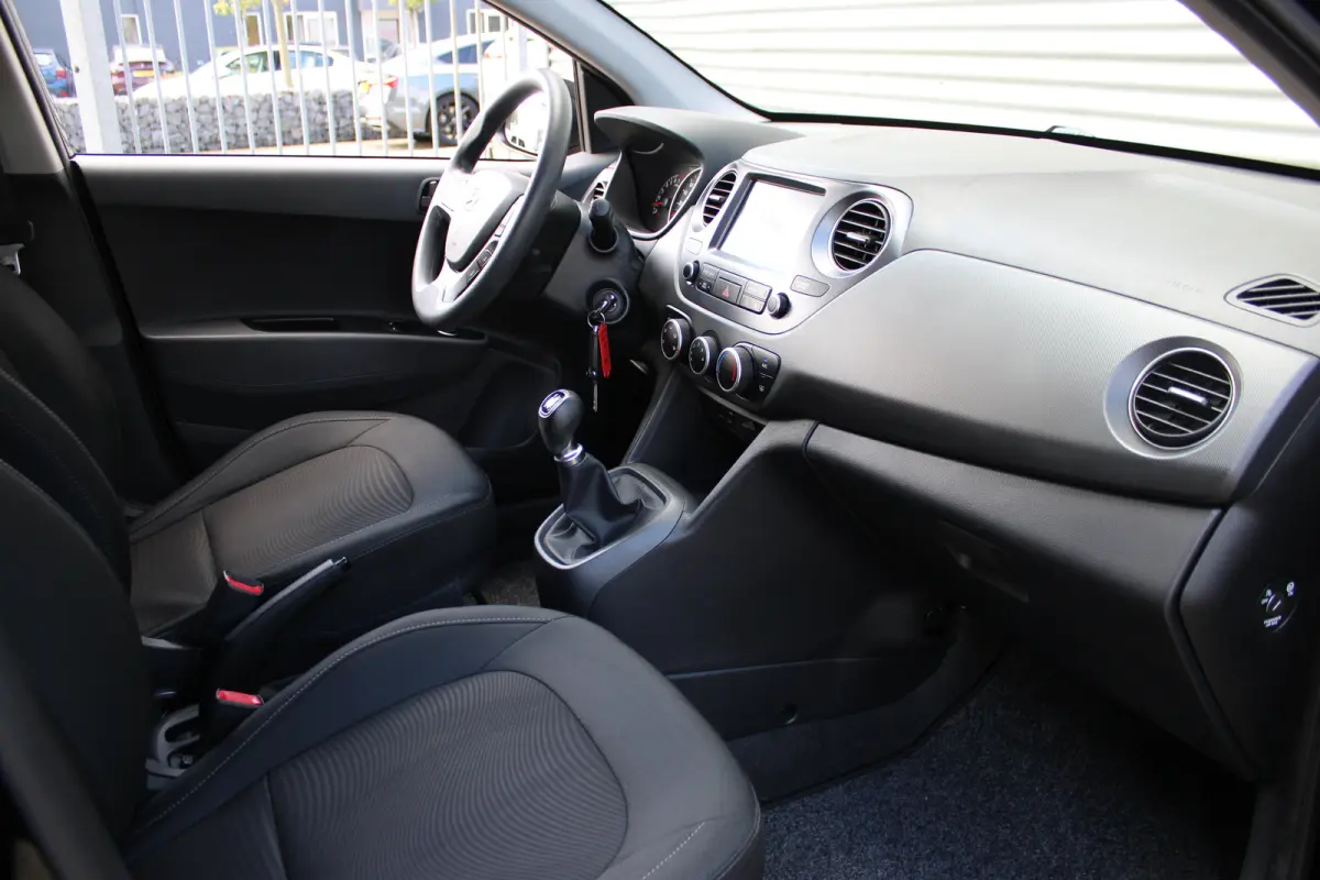 1.0i Comfort | Airco | Apple Carplay/Android Auto|telefoonintegratie premium | Cruisecontrol standaard