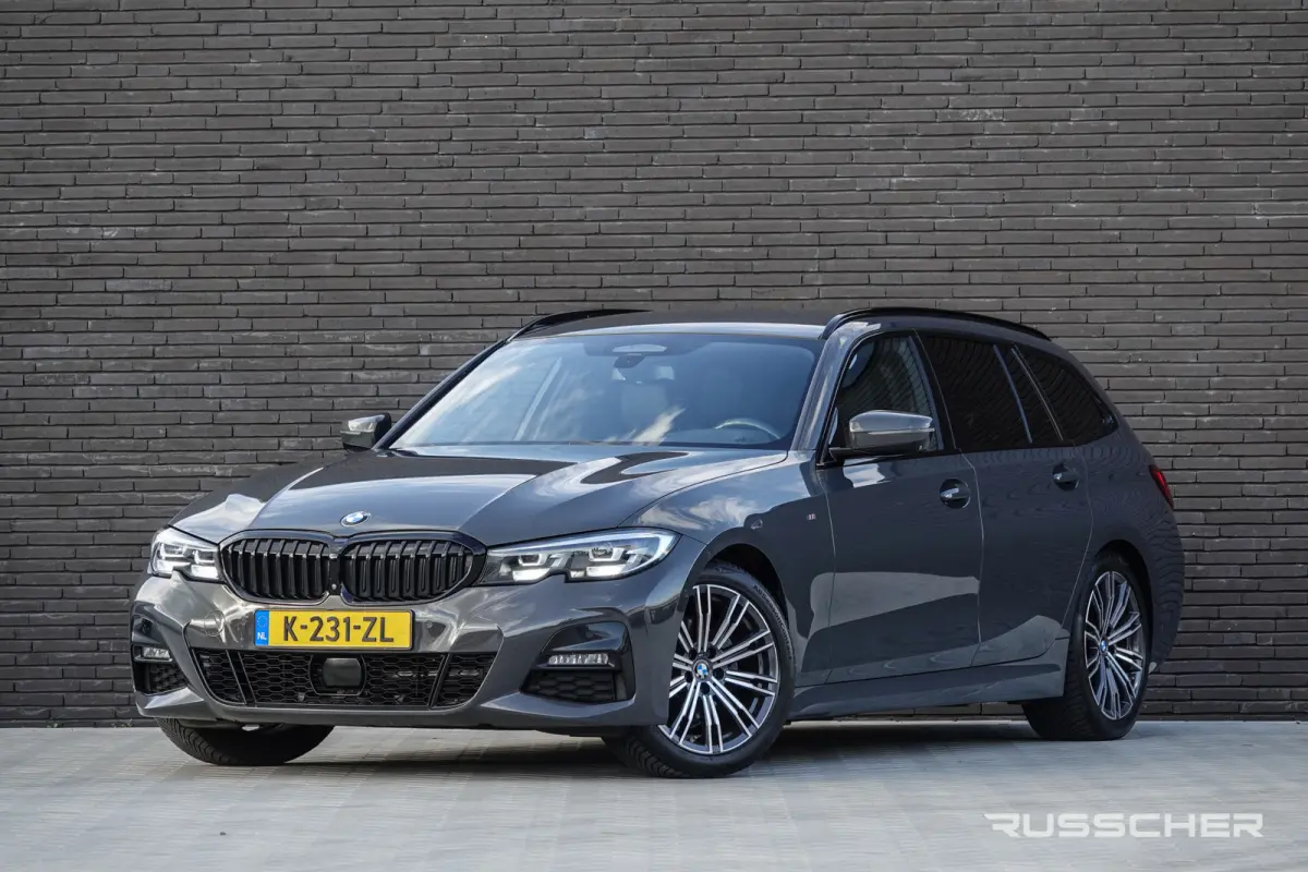 320d 190Pk Aut. | High Executive | M-sport | 360° Camera | Trekhaak | 18'' | Dravit Grau