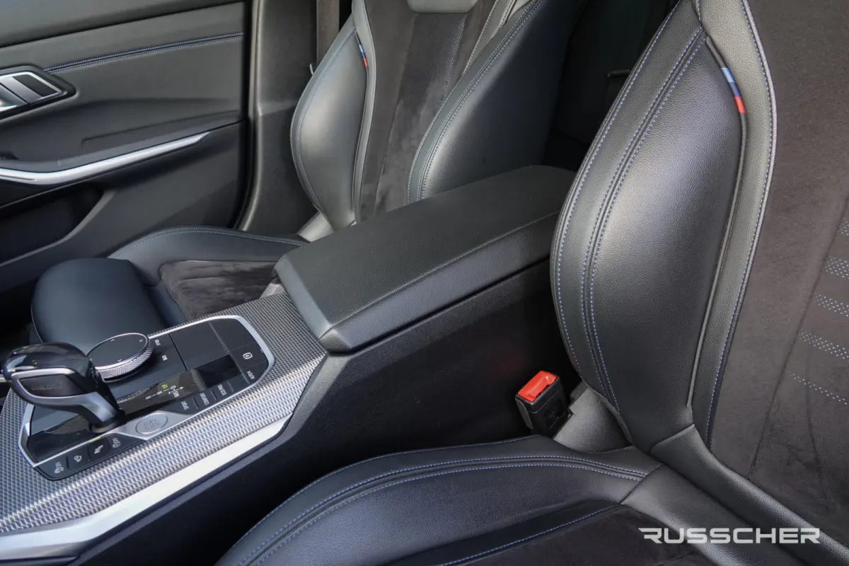 320d 190Pk Aut. | High Executive | M-sport | 360° Camera | Trekhaak | 18'' | Dravit Grau