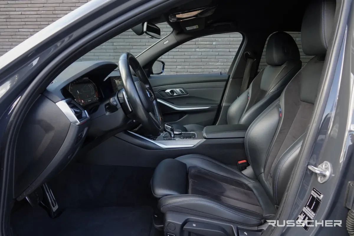 320d 190Pk Aut. | High Executive | M-sport | 360° Camera | Trekhaak | 18'' | Dravit Grau