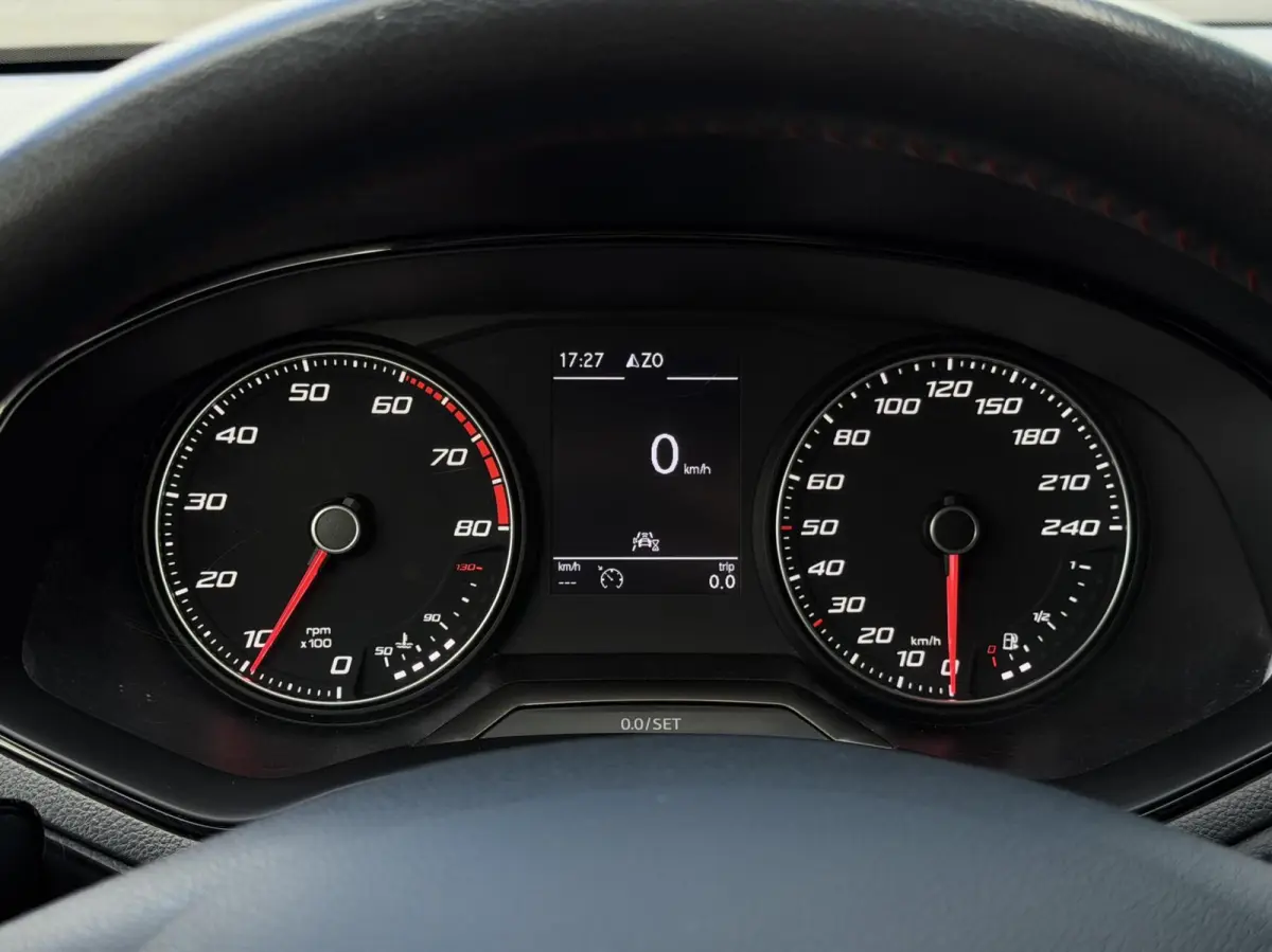 1.0 TSI FR Business Intense CARPLAY | CAM | 18"LMV | CRUISE | NAV | CAM | PDC | NAP | 1'EIG