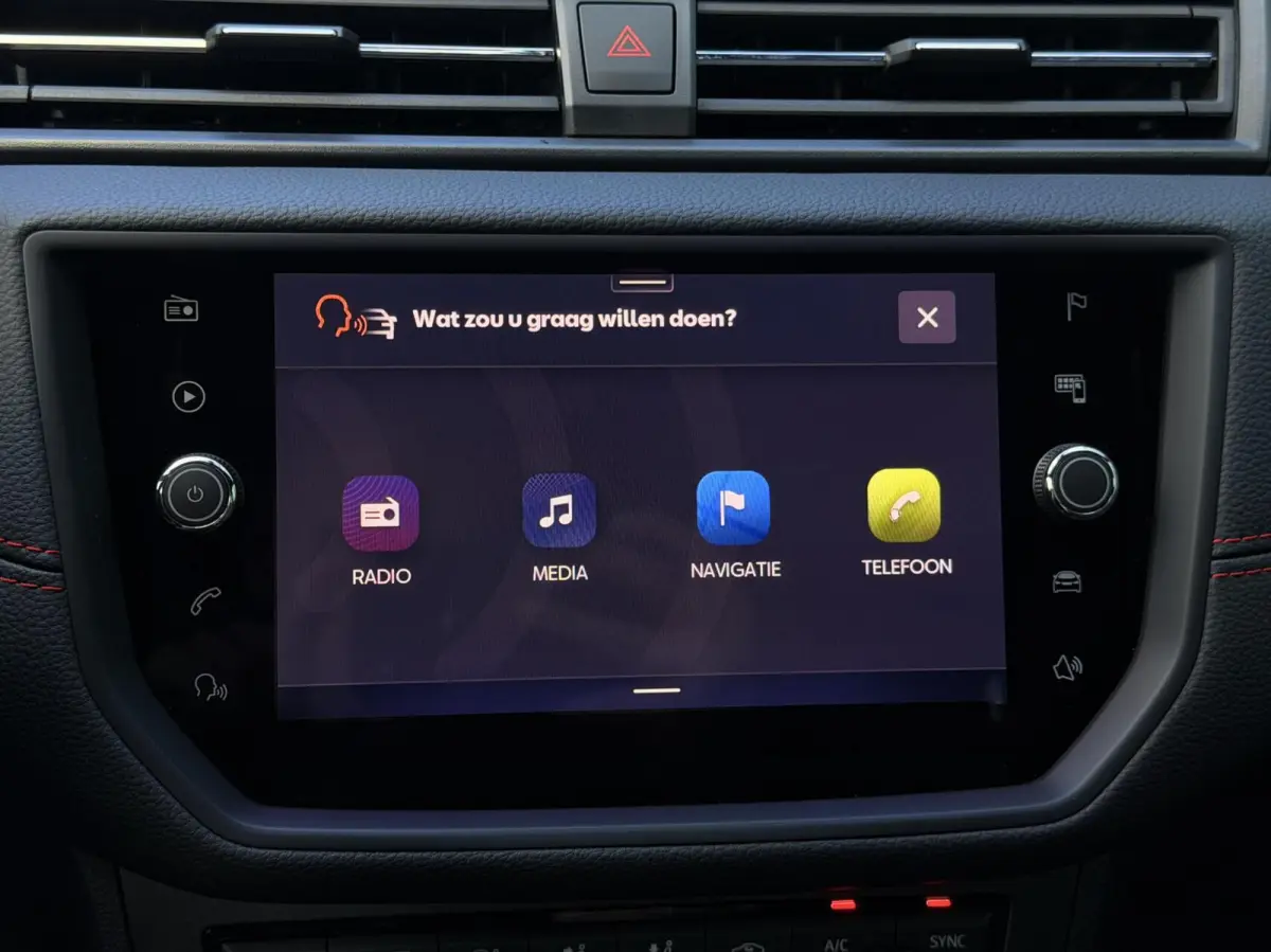 1.0 TSI FR Business Intense CARPLAY | CAM | 18"LMV | CRUISE | NAV | CAM | PDC | NAP | 1'EIG