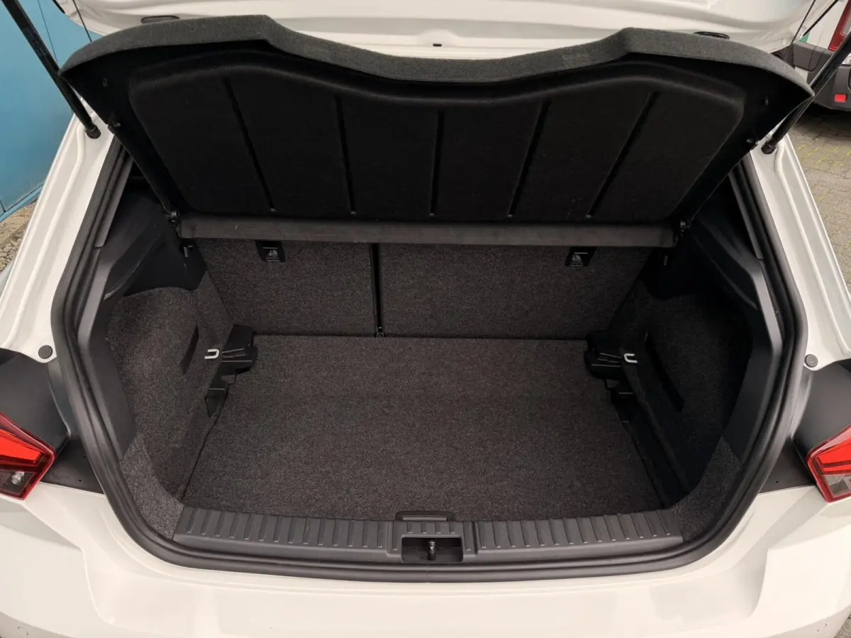 1.0 TSI FR Business Intense CARPLAY | CAM | 18"LMV | CRUISE | NAV | CAM | PDC | NAP | 1'EIG