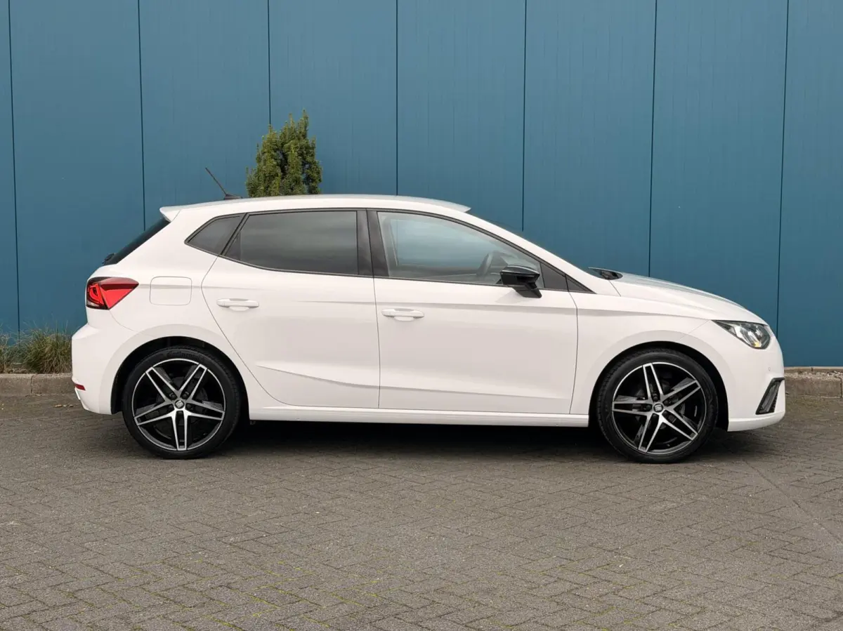 1.0 TSI FR Business Intense CARPLAY | CAM | 18"LMV | CRUISE | NAV | CAM | PDC | NAP | 1'EIG