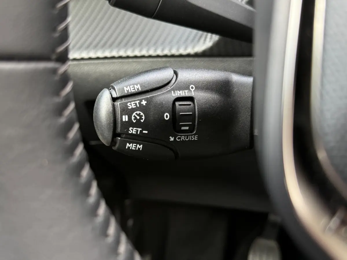 1.2 PureTech Allure Pack | Cruise | DAB | Camera