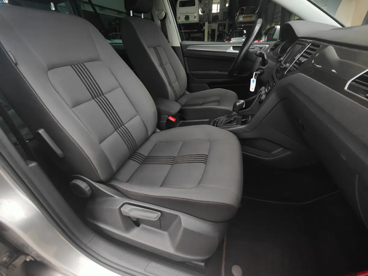 1.2 TSI Connected Series automaat allstar
