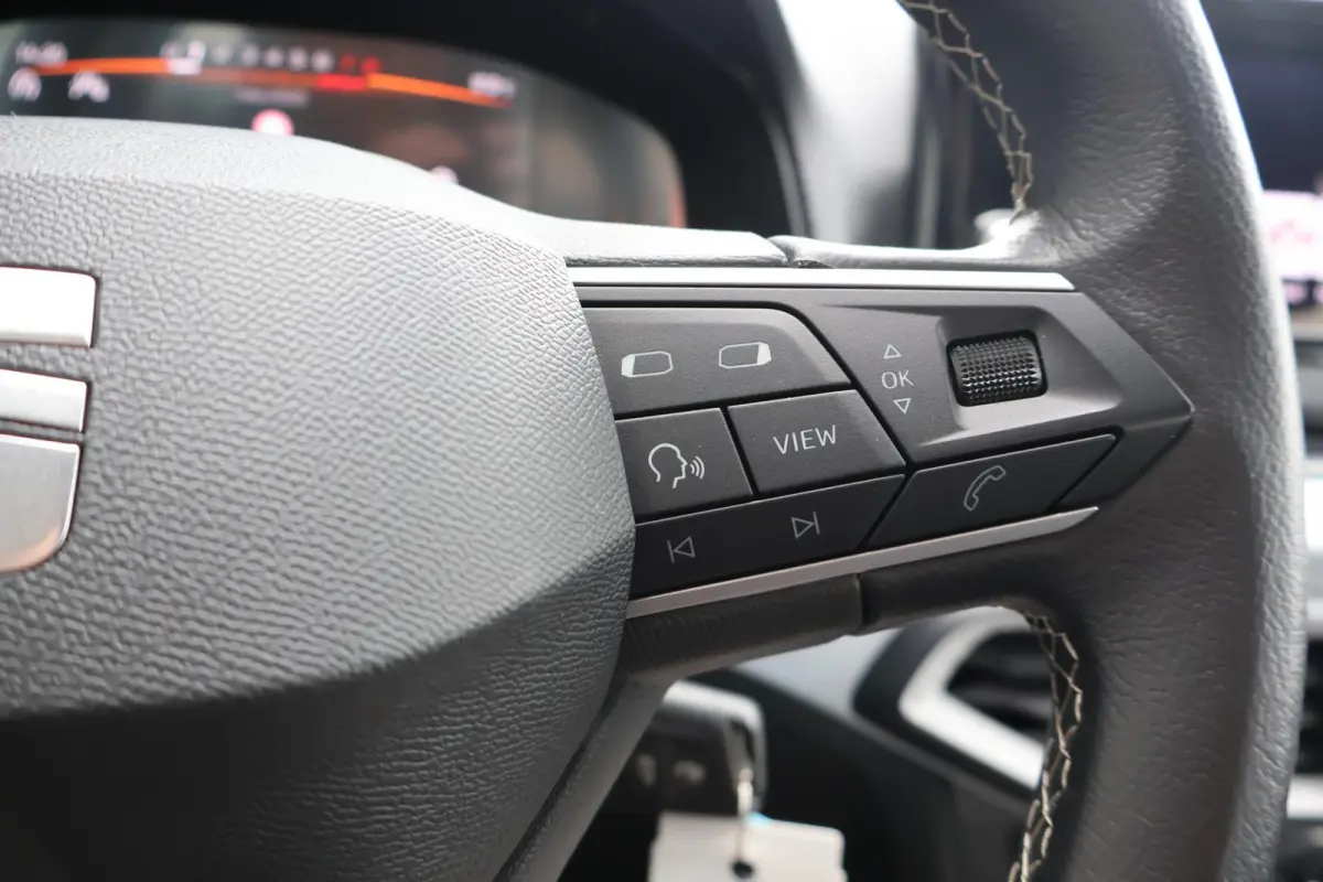 1.0 EcoTSI 95pk Style | Carplay | PDC | DAB Radio | Cruise Control