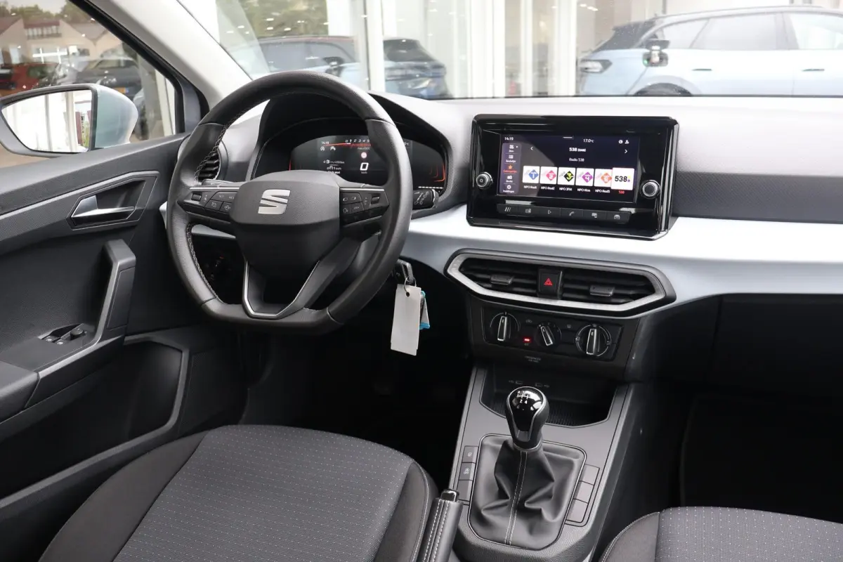 1.0 EcoTSI 95pk Style | Carplay | PDC | DAB Radio | Cruise Control
