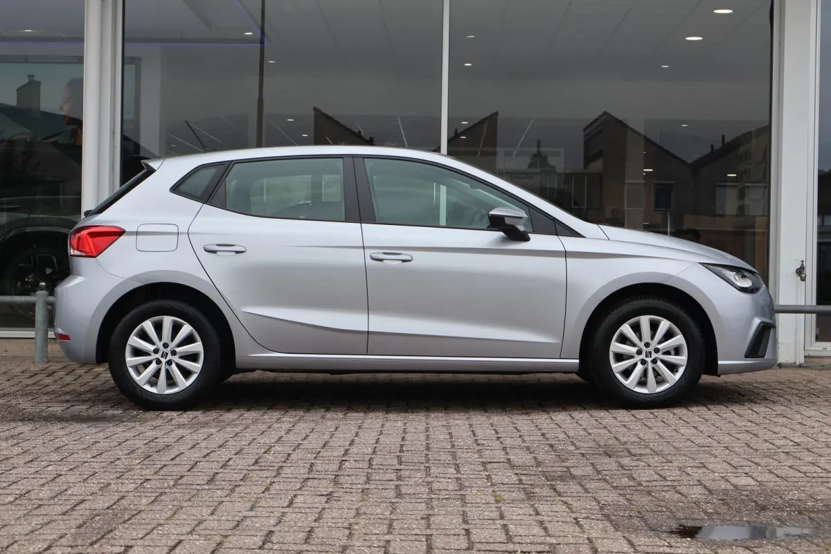 1.0 EcoTSI 95pk Style | Carplay | PDC | DAB Radio | Cruise Control