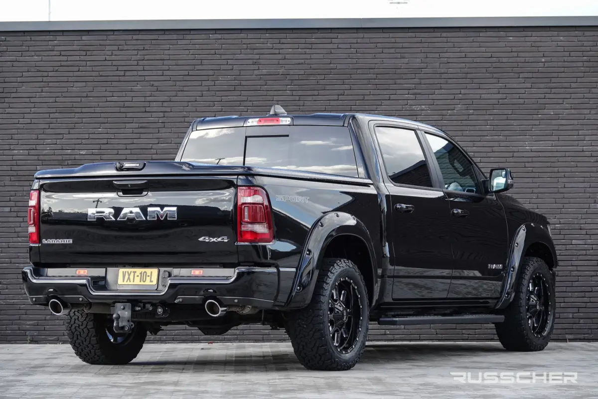 1500 5.7 V8 401Pk 4x4 | Crew Cab | Laramie | Leder | Achteruitrijcamera | Trekhaak | 20''