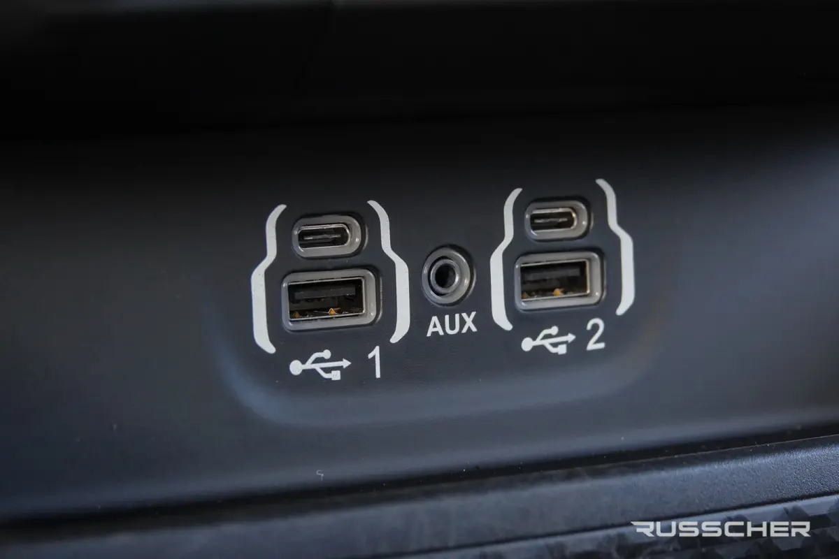 1500 5.7 V8 401Pk 4x4 | Crew Cab | Laramie | Leder | Achteruitrijcamera | Trekhaak | 20''