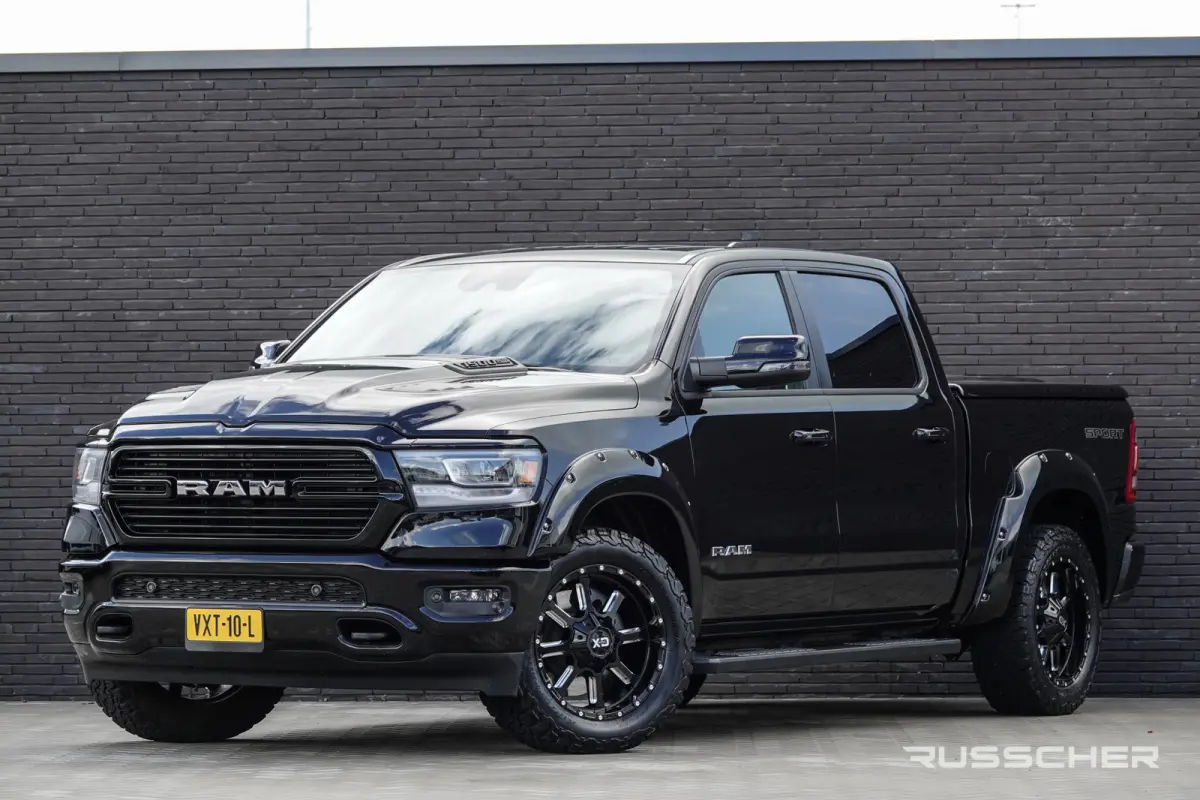 1500 5.7 V8 401Pk 4x4 | Crew Cab | Laramie | Leder | Achteruitrijcamera | Trekhaak | 20''