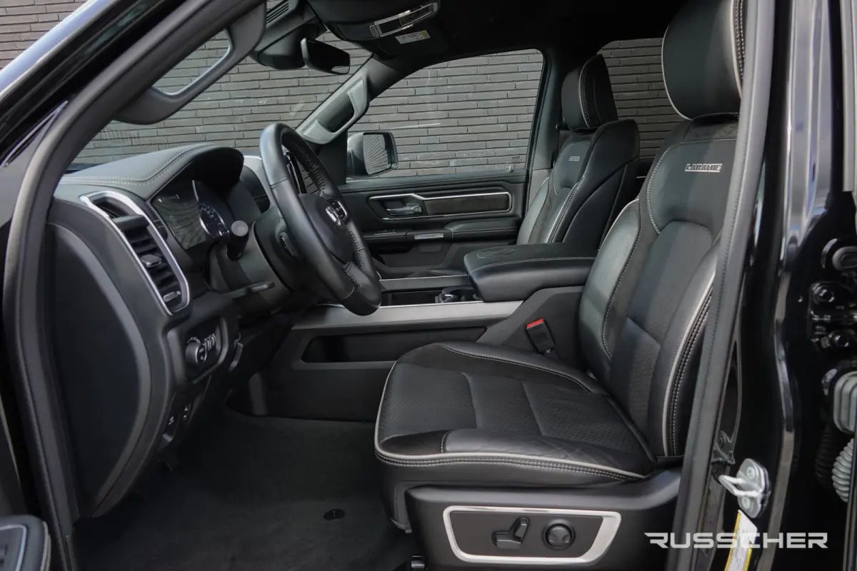 1500 5.7 V8 401Pk 4x4 | Crew Cab | Laramie | Leder | Achteruitrijcamera | Trekhaak | 20''