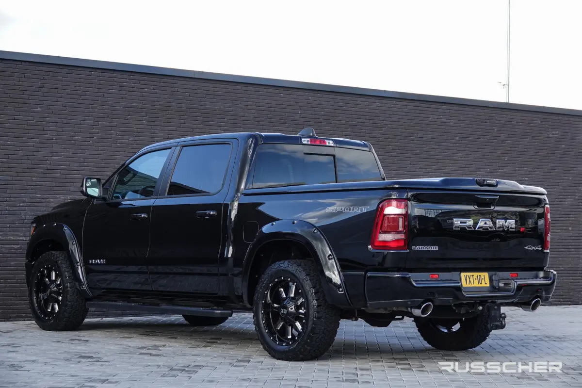 1500 5.7 V8 401Pk 4x4 | Crew Cab | Laramie | Leder | Achteruitrijcamera | Trekhaak | 20''