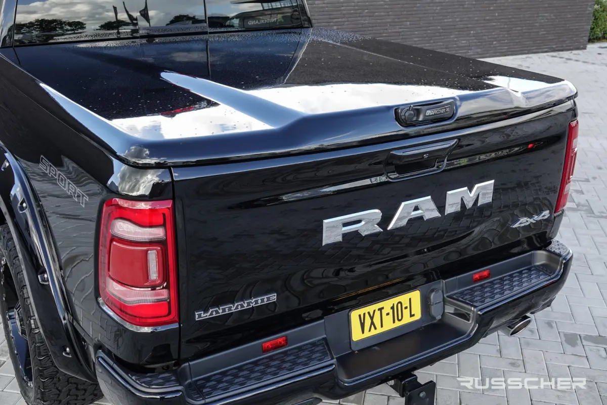 1500 5.7 V8 401Pk 4x4 | Crew Cab | Laramie | Leder | Achteruitrijcamera | Trekhaak | 20''
