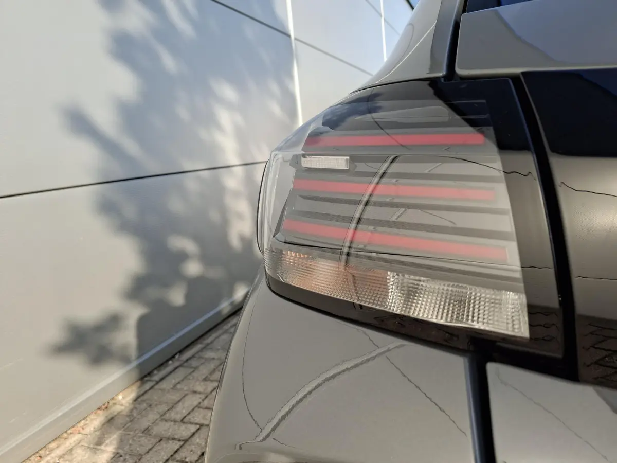 1.2 PureTech 75pk Active | Parkeersensoren | Apple Carplay/Android Auto | Airco