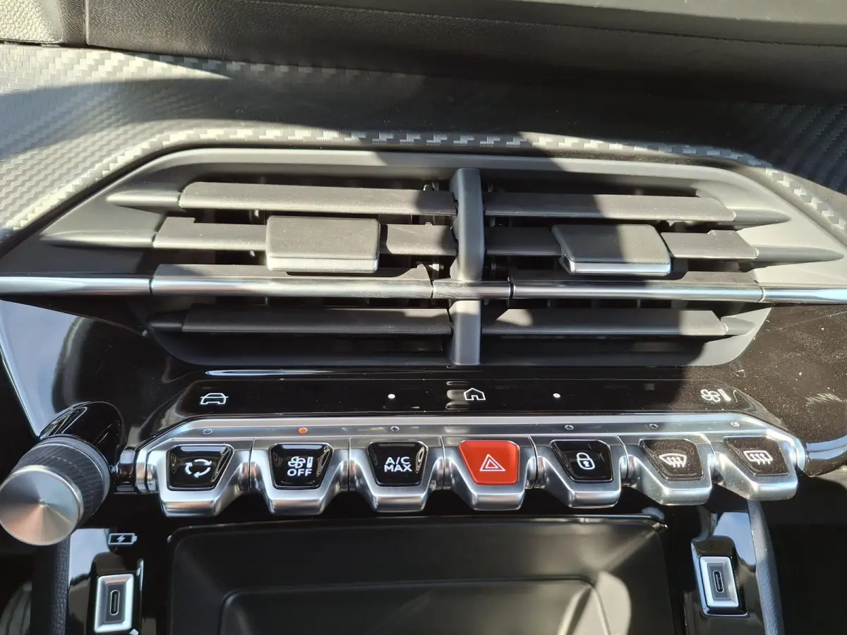 1.2 PureTech 75pk Active | Parkeersensoren | Apple Carplay/Android Auto | Airco