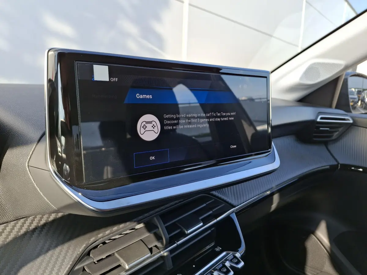 1.2 PureTech 75pk Active | Parkeersensoren | Apple Carplay/Android Auto | Airco