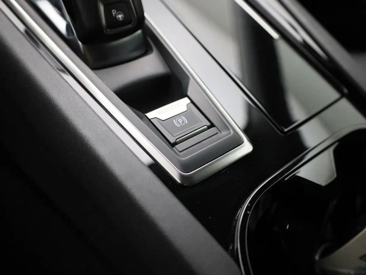 1.2 PureTech Allure Pack Business AUTOMAAT | NAVIGATIE | LEDER | CAMERA | VERWARMDE ZETELS
