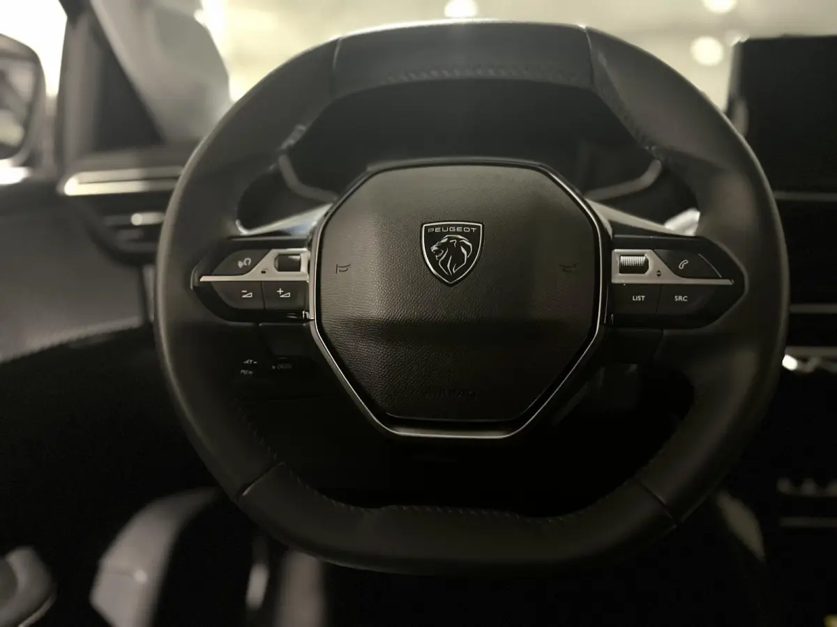 1.2 HYBRID 100 e-DSC6 Allure | 360 CAMERA | 16'' LMV | DODEHOEKDETECTIE | CLIMATE CONTROL