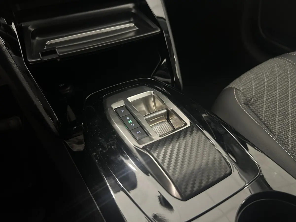 1.2 Hybrid 110 e-DCS6 Allure | Automaat | Apple Carplay/Android Auto | Airco | Navigatie
