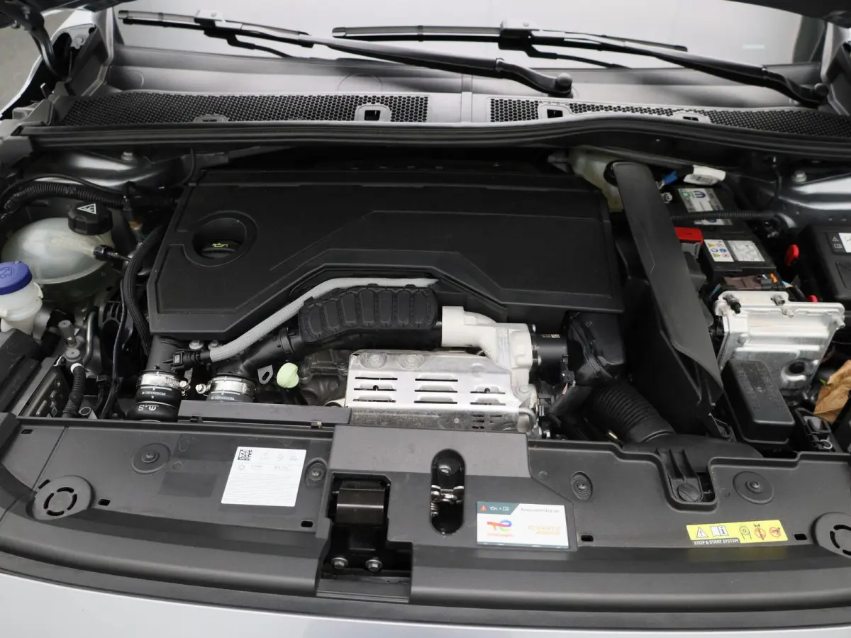 1.2 HYBRID 100 e-DSC6 GT | Automaat | 360 Camera | Dodehoek detectie | Apple Carplay/Android Auto | Cruise Control Adaptief met Stop&Go