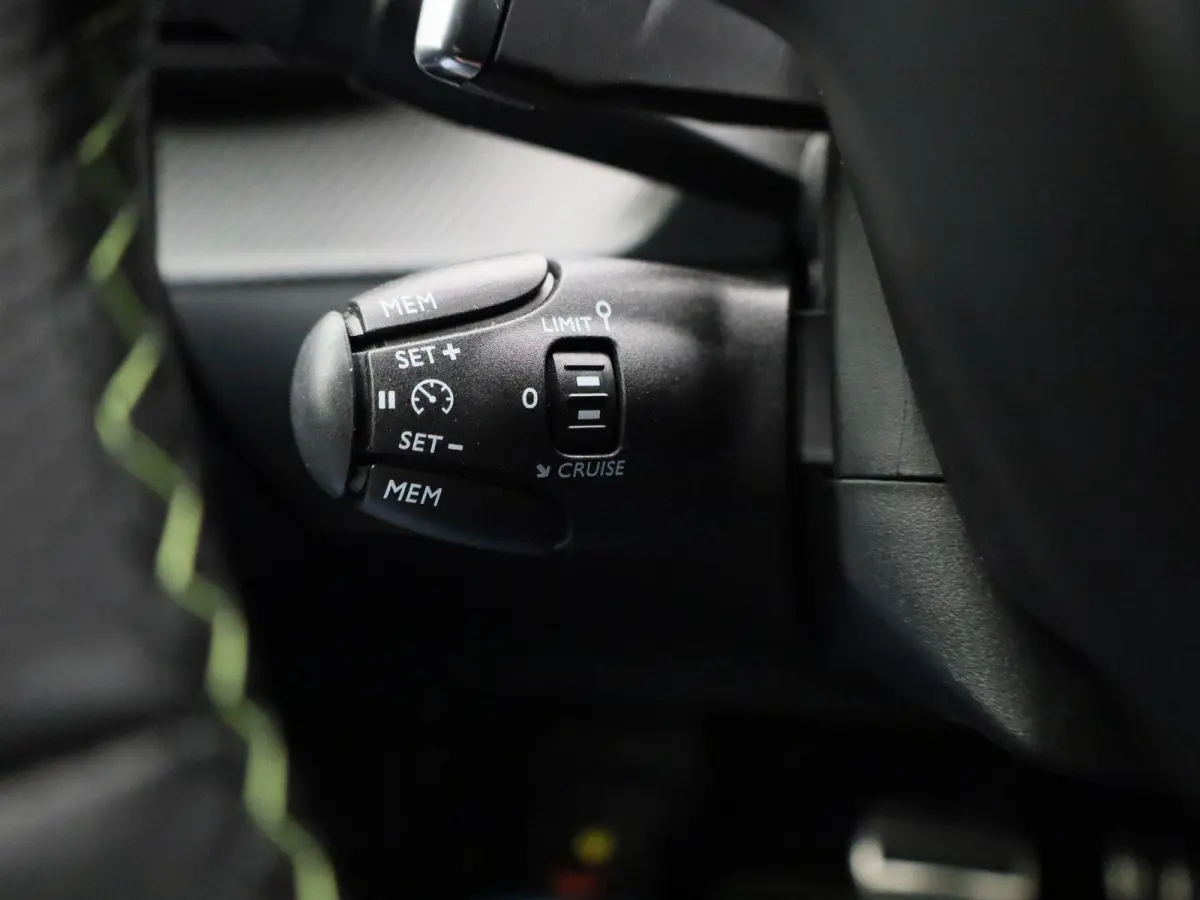 1.2 HYBRID 100 e-DSC6 GT | Automaat | 360 Camera | Dodehoek detectie | Apple Carplay/Android Auto | Cruise Control Adaptief met Stop&Go