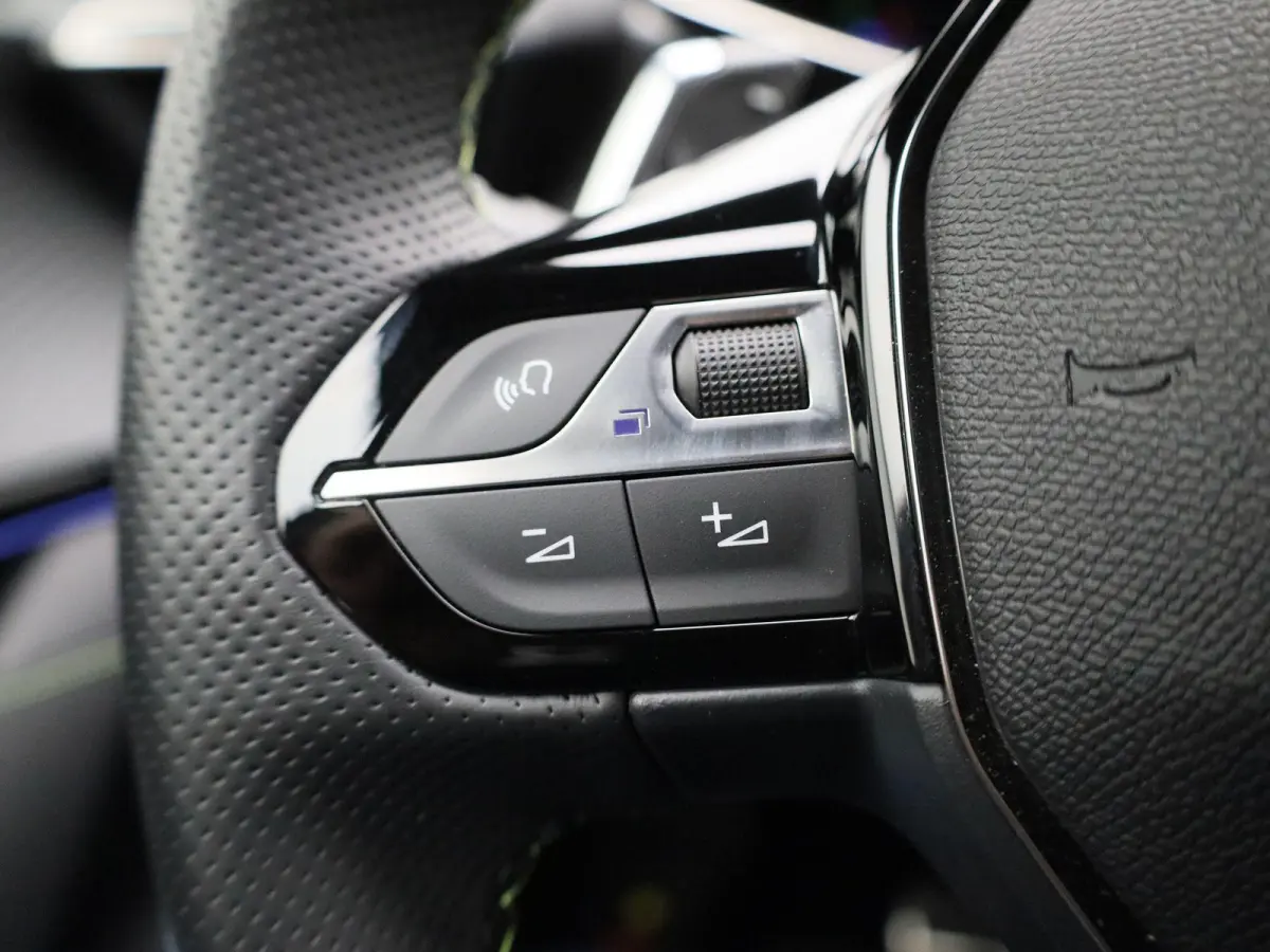1.2 HYBRID 100 e-DSC6 GT | Automaat | 360 Camera | Dodehoek detectie | Apple Carplay/Android Auto | Cruise Control Adaptief met Stop&Go