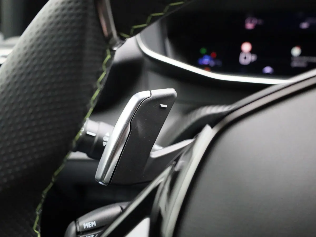 1.2 HYBRID 100 e-DSC6 GT | Automaat | 360 Camera | Dodehoek detectie | Apple Carplay/Android Auto | Cruise Control Adaptief met Stop&Go