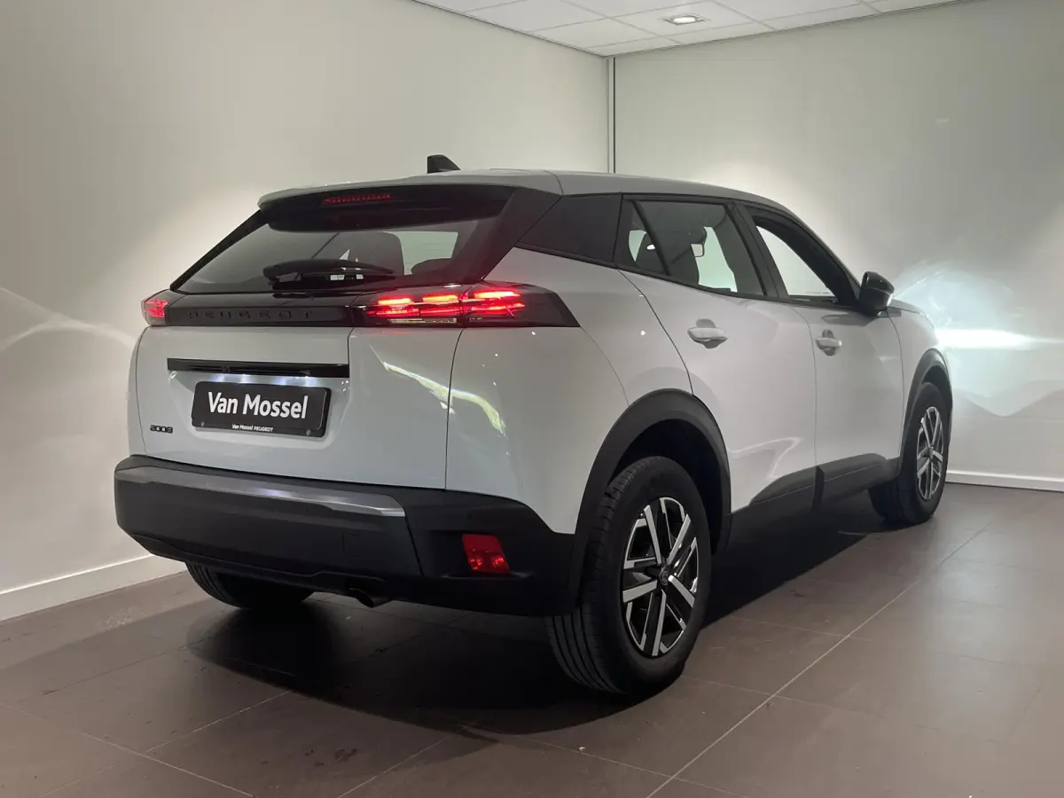 1.2 PureTech 100 Active | CAMERA | CLIMATE CONTROL | NAVIGATIE | APPLE CARPLAY/ANDROID AUTO |