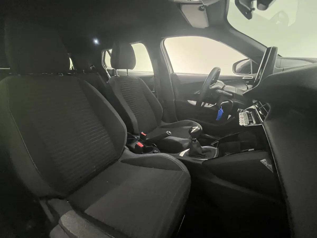 1.2 PureTech 100 Active | CAMERA | CLIMATE CONTROL | NAVIGATIE | APPLE CARPLAY/ANDROID AUTO |