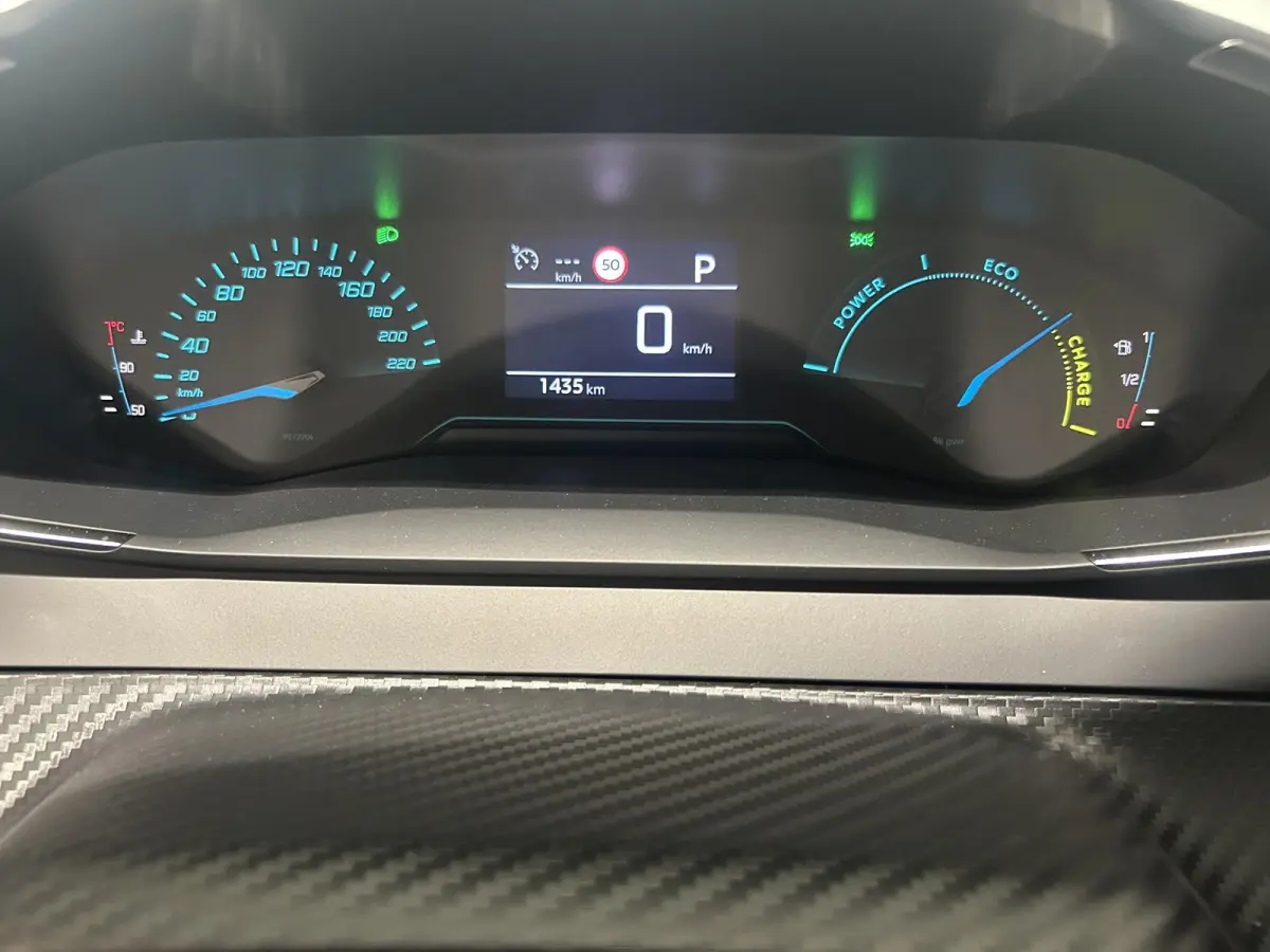 1.2 Hybrid 110 e-DCS6 Allure | NAVIGATIE | CAMERA ACHTER | APPLE CARPLAY/ANDROID AUTO | AUTOMAAT |