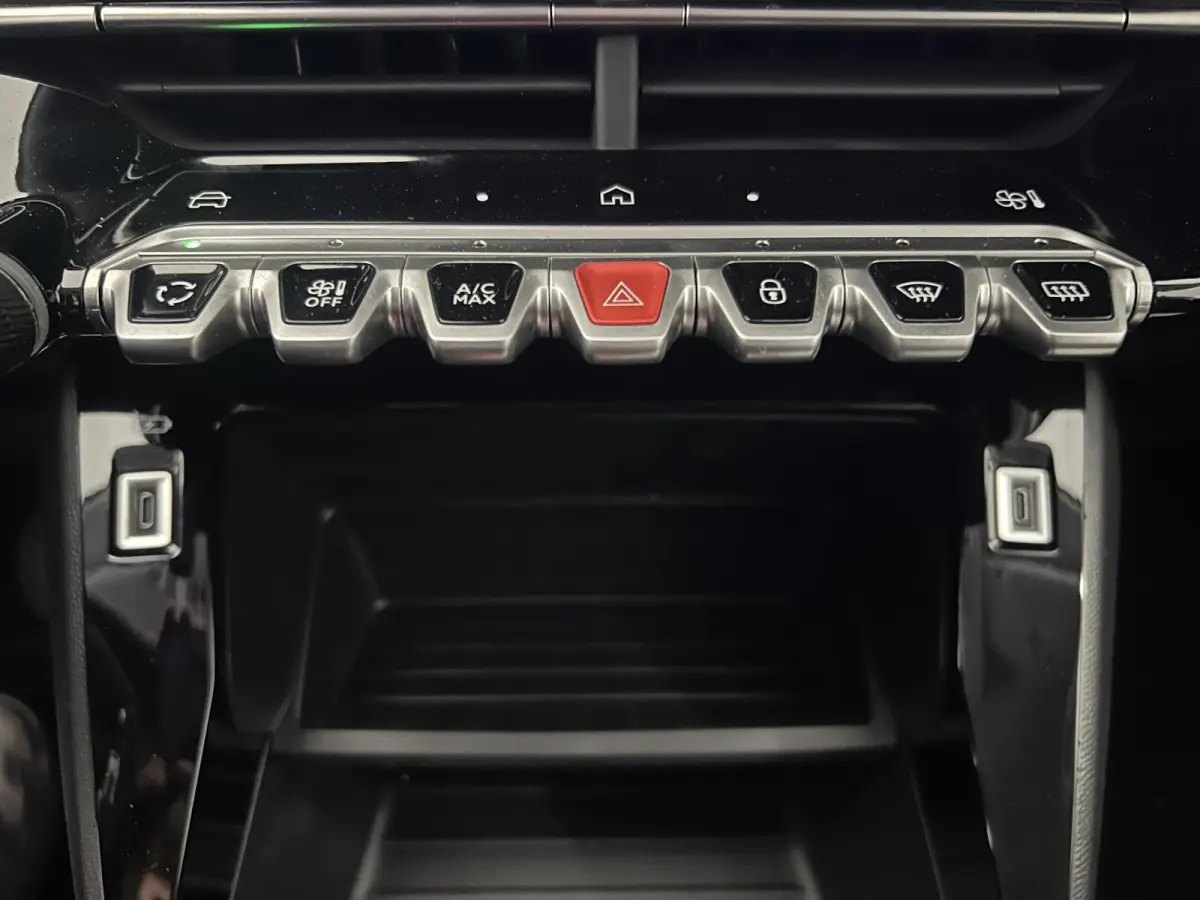 1.2 Hybrid 110 e-DCS6 Allure | NAVIGATIE | CAMERA ACHTER | APPLE CARPLAY/ANDROID AUTO | AUTOMAAT |