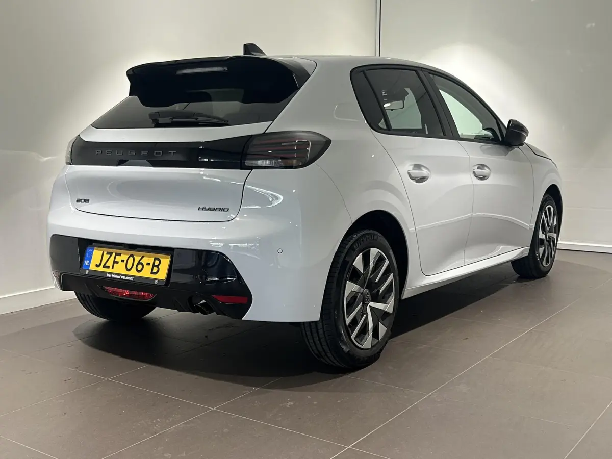 1.2 Hybrid 110 e-DCS6 Allure | NAVIGATIE | CAMERA ACHTER | APPLE CARPLAY/ANDROID AUTO | AUTOMAAT |