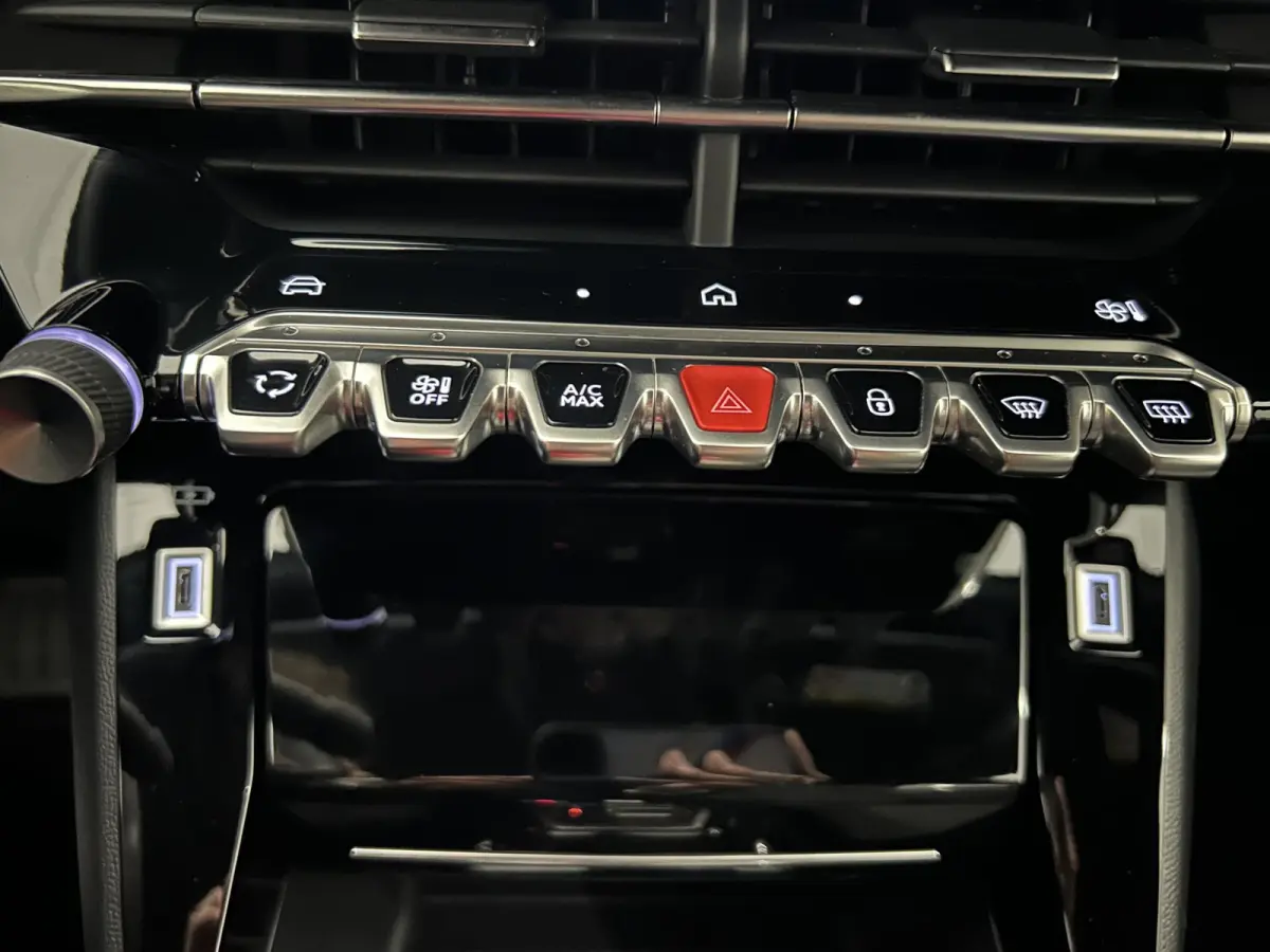 1.2 Hybrid 145 Allure | CLIMATE CONTROL | NAVIGATIE | APPLE CARPLAY/ANDROID AUTO | DIGITAL DASH |