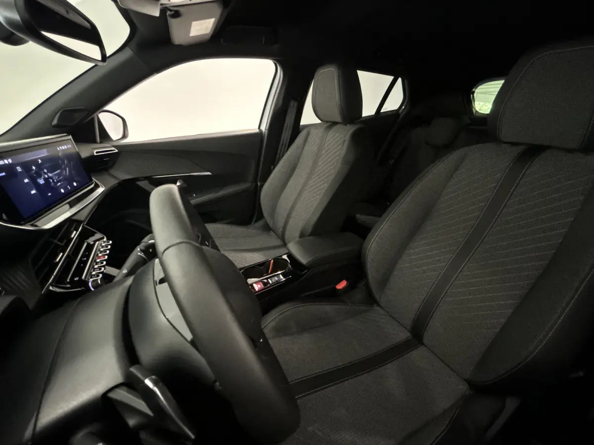 1.2 Hybrid 145 Allure | CLIMATE CONTROL | NAVIGATIE | APPLE CARPLAY/ANDROID AUTO | DIGITAL DASH |