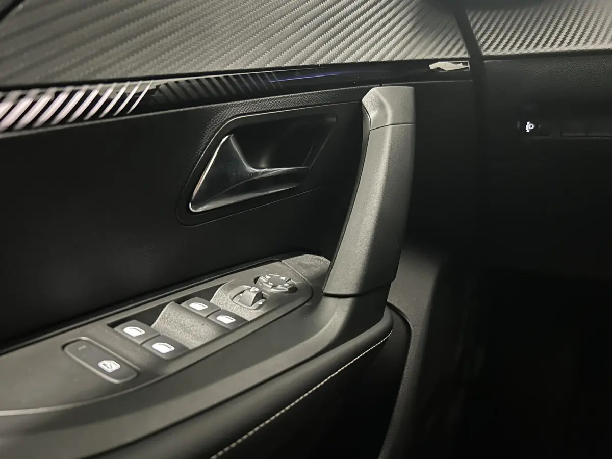 1.2 Hybrid 145 Allure | CLIMATE CONTROL | NAVIGATIE | APPLE CARPLAY/ANDROID AUTO | DIGITAL DASH |