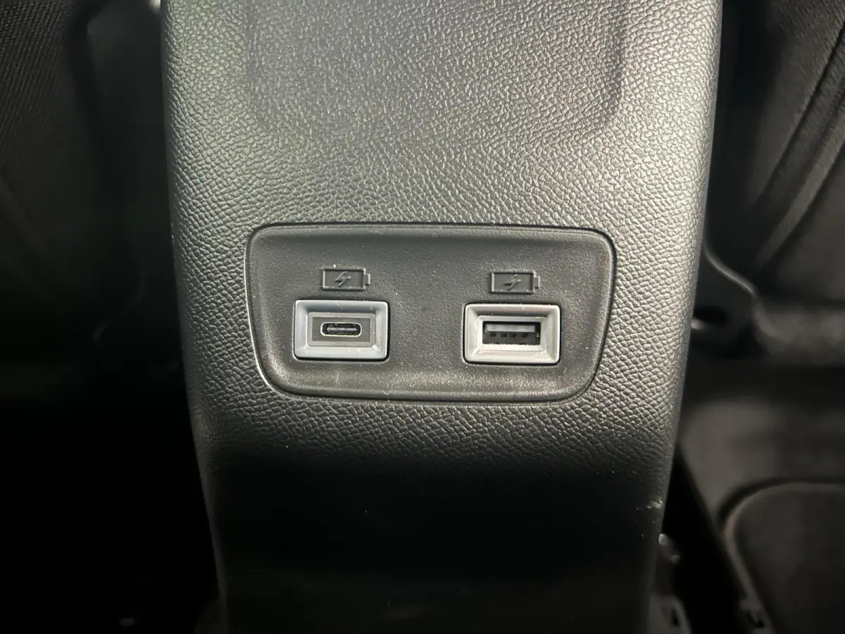 1.2 Hybrid 145 Allure | CLIMATE CONTROL | NAVIGATIE | APPLE CARPLAY/ANDROID AUTO | DIGITAL DASH |