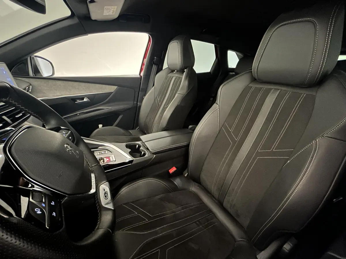 1.6 PureTech GT | AUTOMAAT | Camera | Navigatie | Climate control | Alcantara | Trekhaak |