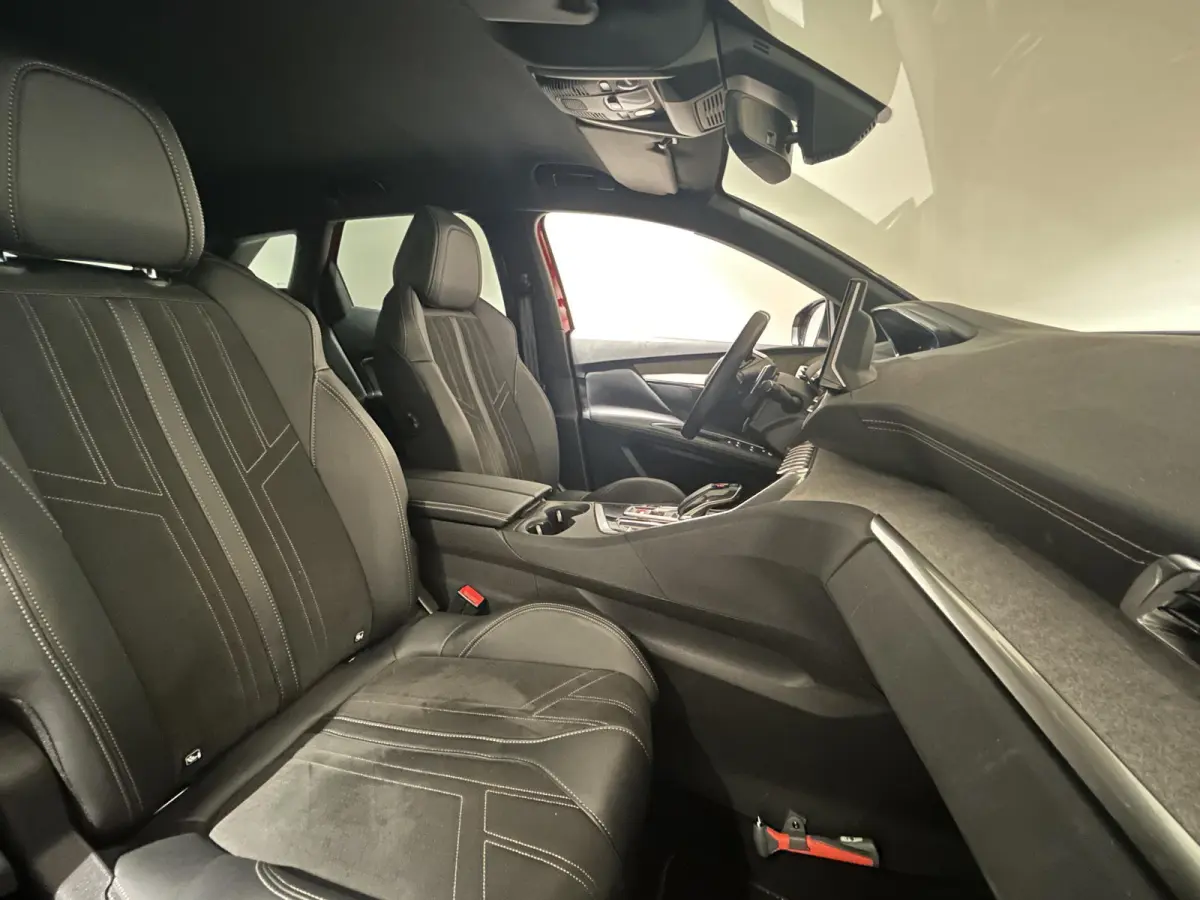 1.6 PureTech GT | AUTOMAAT | Camera | Navigatie | Climate control | Alcantara | Trekhaak |